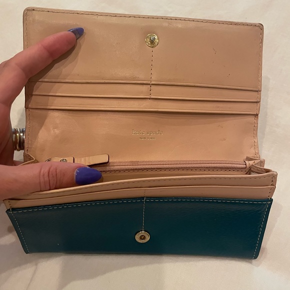 Kate Spade large Flap Wallet - Picture 2 of 4